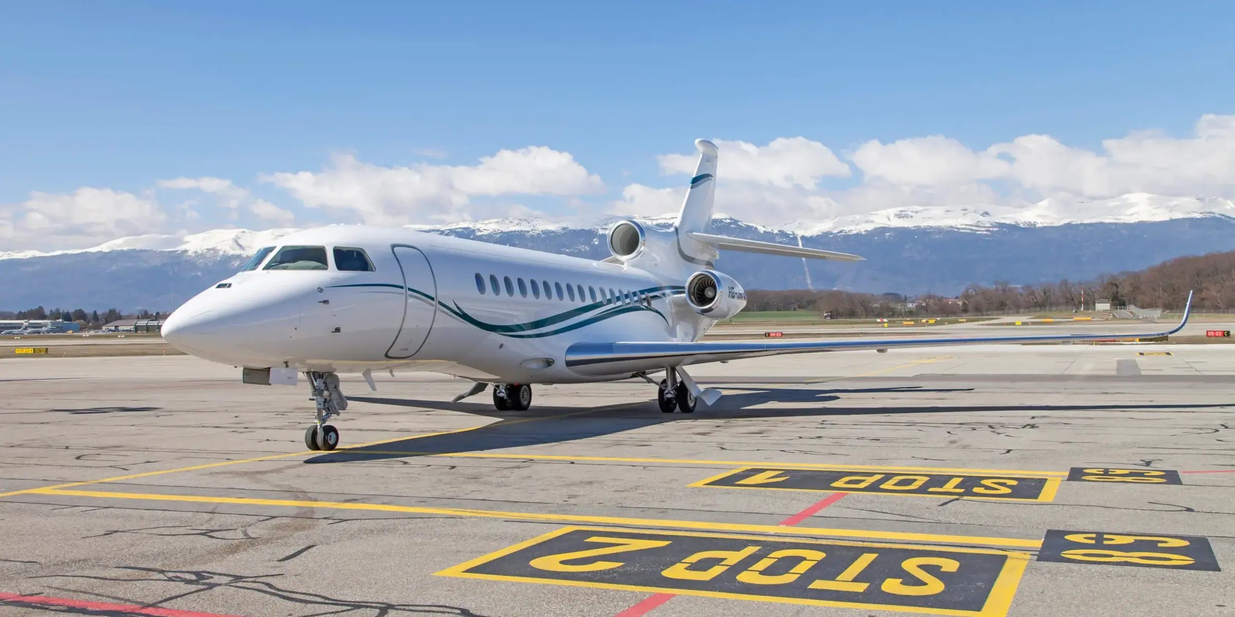 Falcon 8X de Dasnair prêt au départ, aéroport de Genève